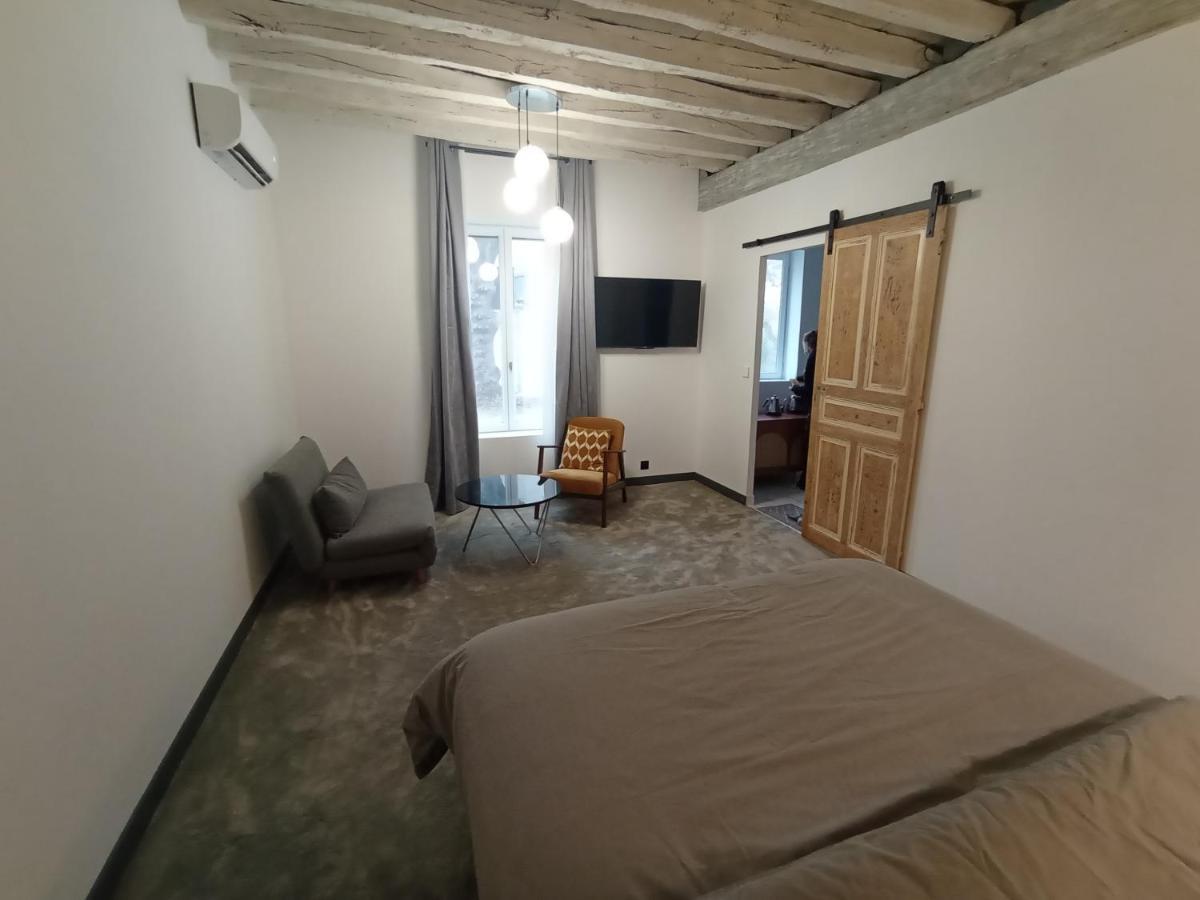 Au Tournebride Apartment Randan Exterior photo