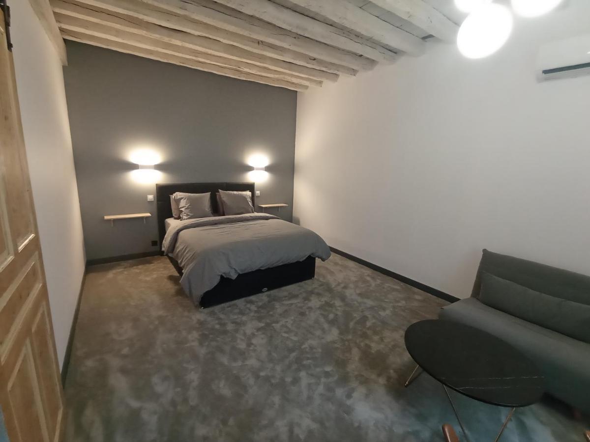 Au Tournebride Apartment Randan Exterior photo